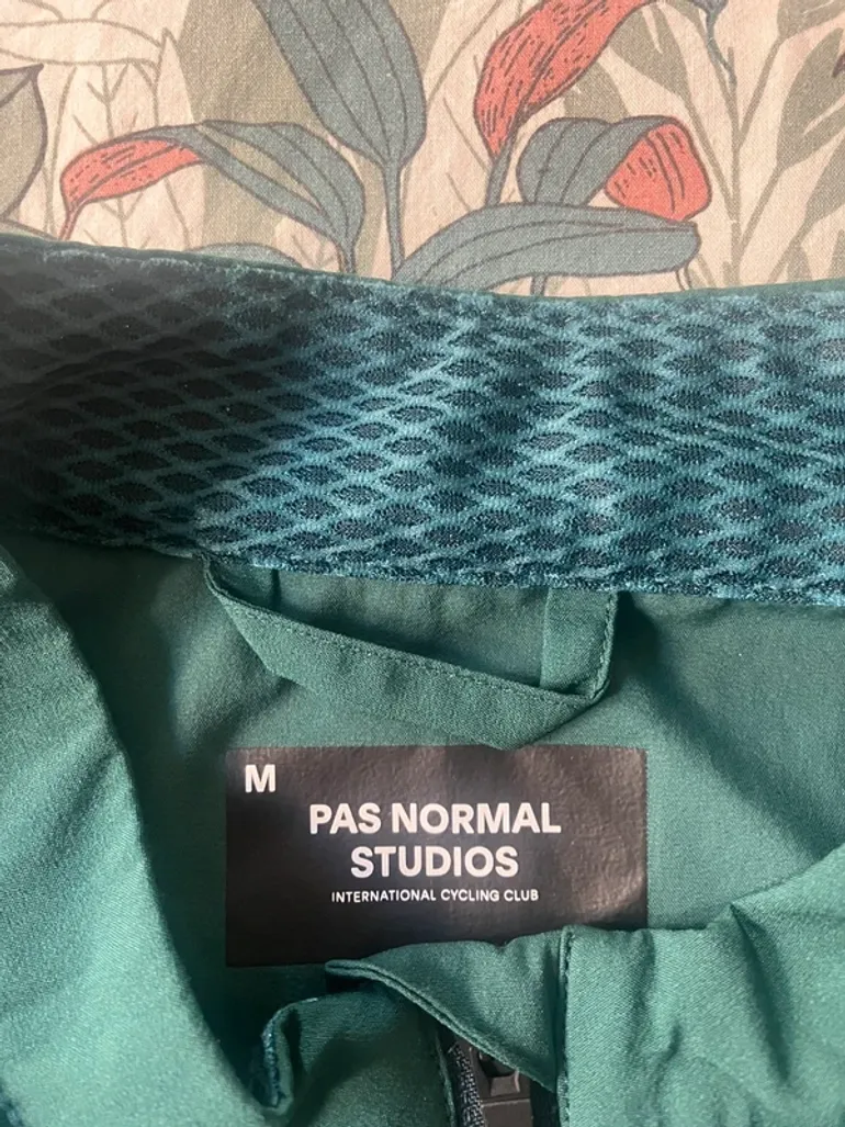 Käytetty Pas Normal Studios Gilet bike — kuva 4 / 5