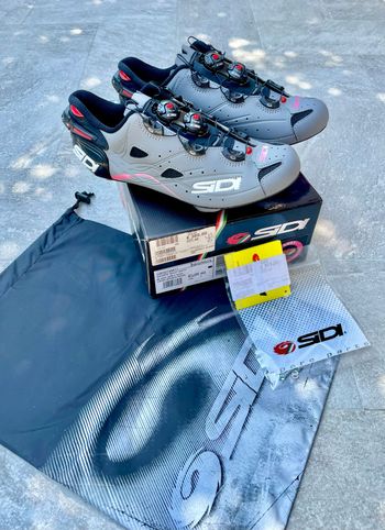 Used Sidi Shot Matt Carbon Limited Edition bike — image 9 of 10