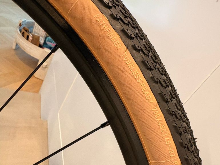 Used Dt Swiss R500 Wheelset Specialized Pathfinder 2026 bike — image 6 of 6