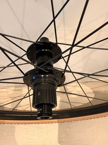 Used Dt Swiss R500 Wheelset Specialized Pathfinder 2026 bike — image 4 of 6