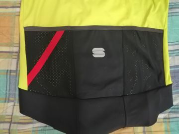 Used Sportful Fiandre Pro Jacket bike — image 5 of 11
