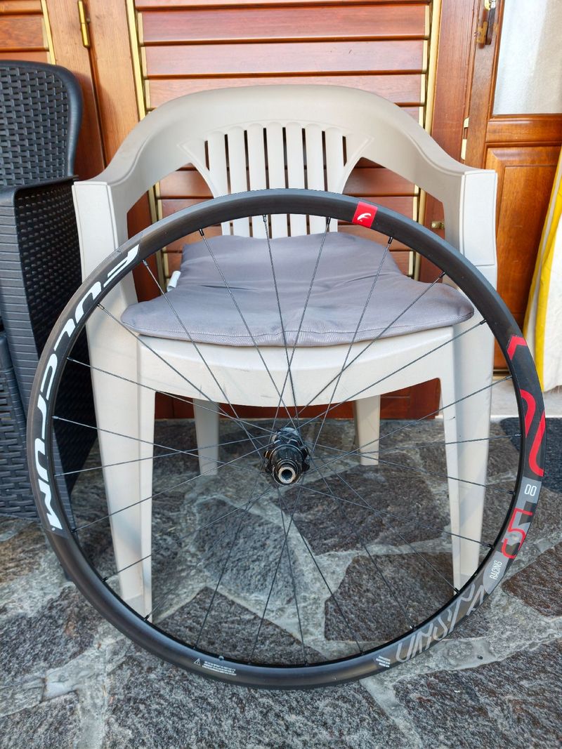 Fulcrum R5 Alluminio 2021 bike d'occasion — image 2 sur 7