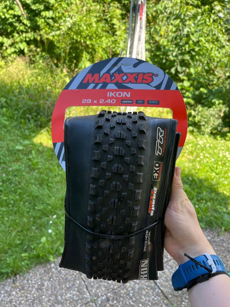 Used Maxxis Ikon Reifen bike — image 1 of 2