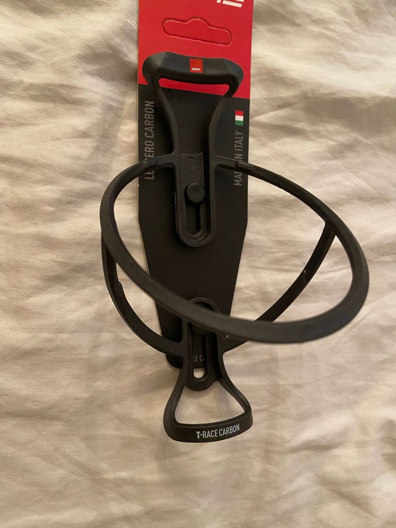 Použité Elite T race Carbon Bottle Cage 2026 bike — obrázek 3 z 3