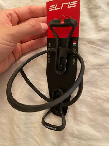 Použité Elite T race Carbon Bottle Cage 2026 bike — obrázek 2 z 3