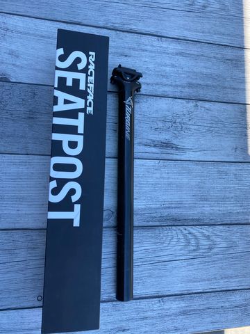 Použité Race Face turbine Saddles & Seatposts