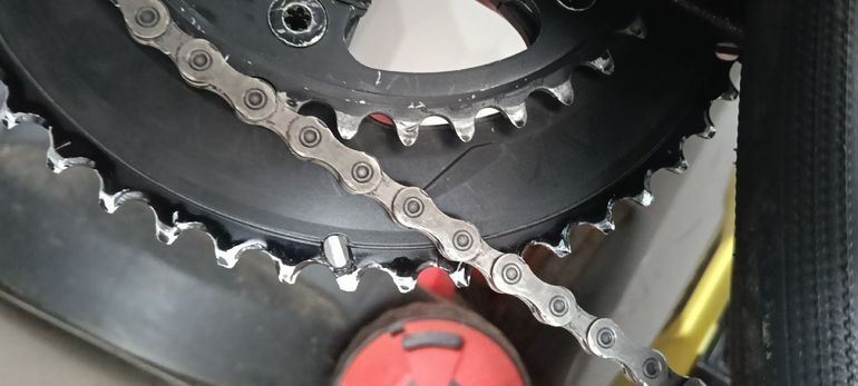 Used Shimano Ultegra 11v 52-36 Chainrings bike — image 3 of 4