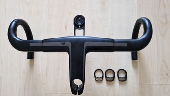 Brugt Canyon H11 CF Aerocockpit 2015 bike — billede 2 af 4