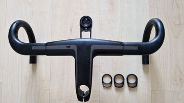 Brugt Canyon H11 CF Aerocockpit 2015 bike — billede 2 af 4
