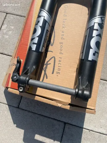 Tweedehands Fox 38 Grip 2 2024 bike — afbeelding 6 van 7