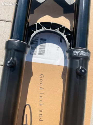 Tweedehands Fox 38 Grip 2 2024 bike — afbeelding 4 van 7