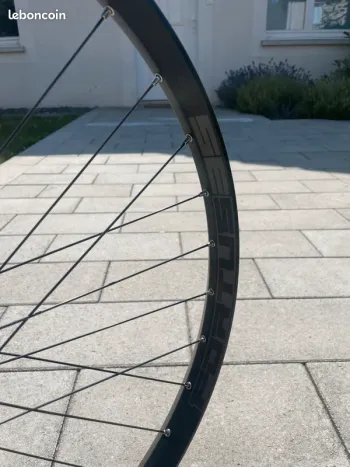Used Hope Fortus 35 / Pro 5 2024 bike — image 3 of 3