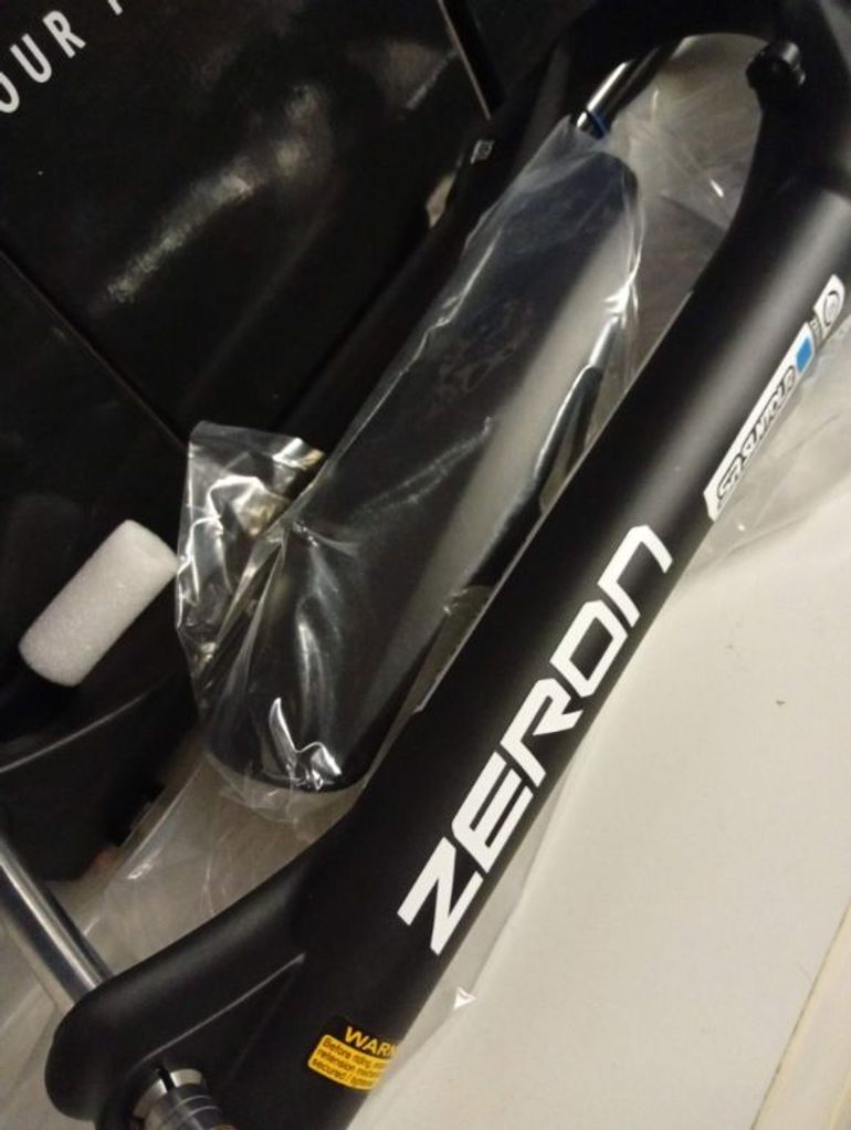 Used Sr Suntour Zeron Fork 27.5 Boost 15x110mm 130mm Travel 35mm Steli bike — image 1 of 12