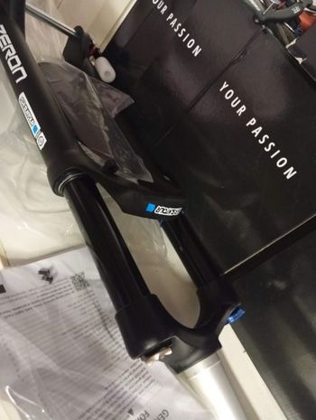 Used Sr Suntour Zeron Fork 27.5 Boost 15x110mm 130mm Travel 35mm Steli bike — image 10 of 12
