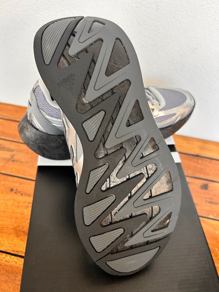 Käytetty Adidas Adizero Aruku 2026 bike — kuva 2 / 9