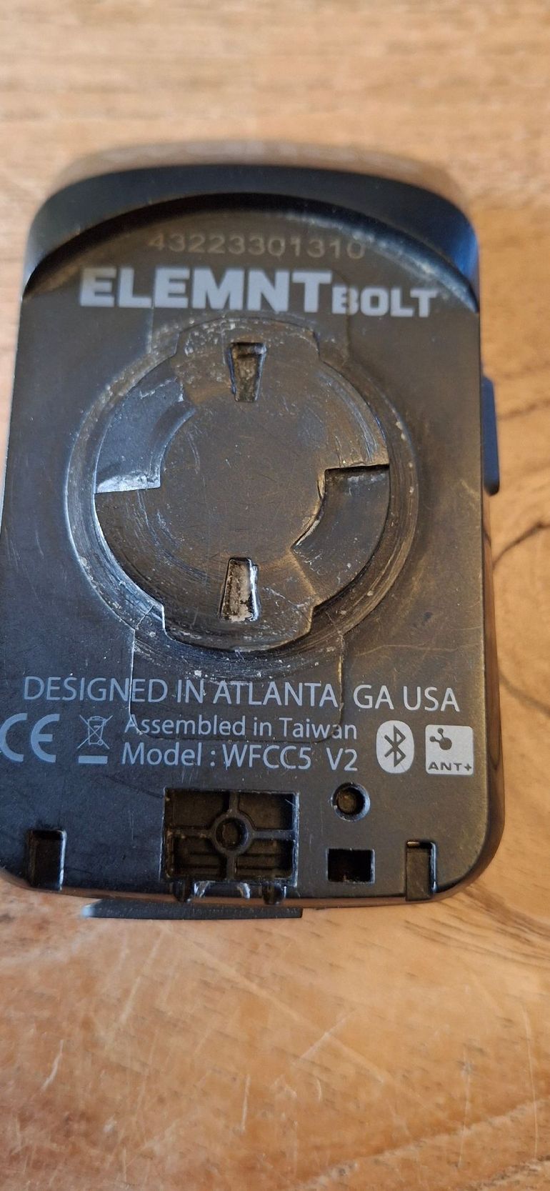 Used Wahoo bolt v2 bike — image 3 of 5