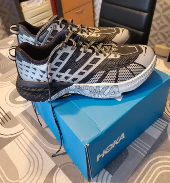 Used Hoka SPEEDGOAT 2 bike — image 8 of 15