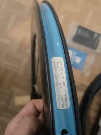 Used Reynolds AR80 Carbon Road Wheelset bike — image 3 of 6