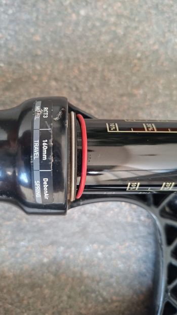 Použité RockShox Lyric RC3T 2019 bike — obrázek 2 z 6