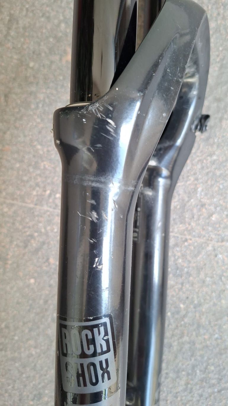 Použité RockShox Lyric RC3T 2019 bike — obrázek 6 z 6