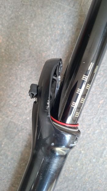 Použité RockShox Lyric RC3T 2019 bike — obrázek 5 z 6