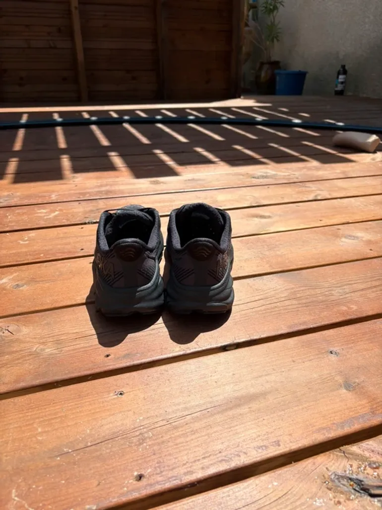 Used Hoka Clifton 9 bike — image 4 of 6
