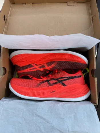 Used Asics SuperBlast bike — image 8 of 8