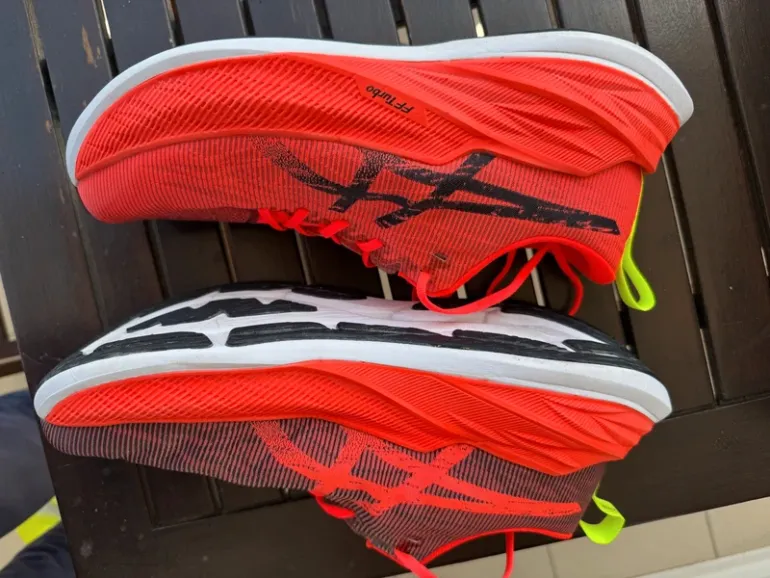 Used Asics SuperBlast bike — image 4 of 8