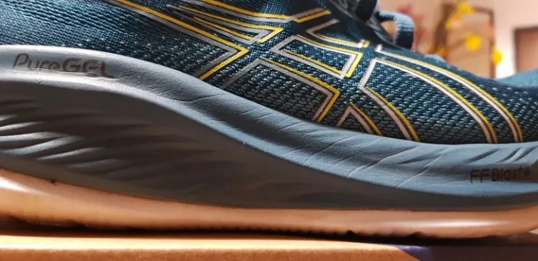 Used Asics Cumulus 26 bike — image 7 of 10
