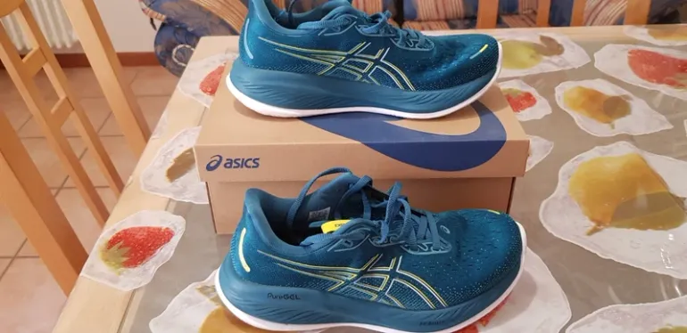 Used Asics Cumulus 26 bike — image 2 of 10