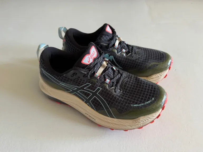 Used Asics Trabuco Max 3 bike — image 2 of 3