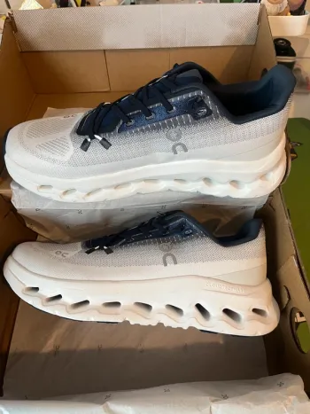 Used On Running Cloud bike — image 2 of 12