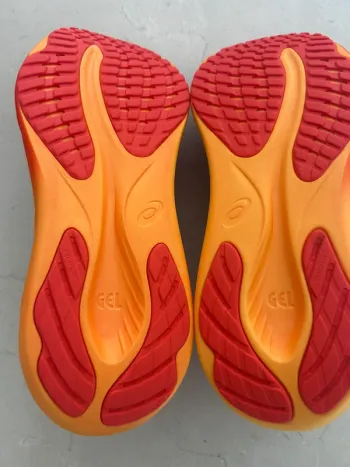 Used Asics Gel Yasura bike — image 3 of 4
