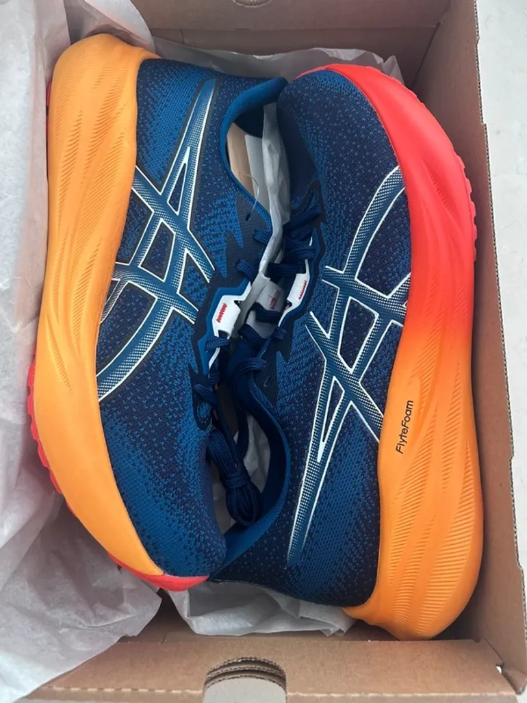 Used Asics Gel Yasura bike — image 1 of 4