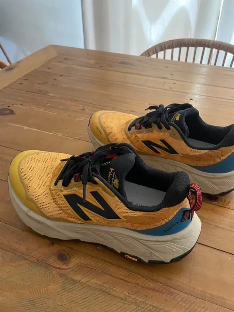 Brugt New Balance Hierro v9 bike — billede 1 af 4