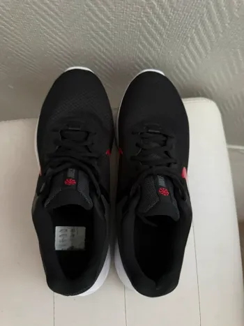 Used Nike Running Shoes bike — image 4 of 7