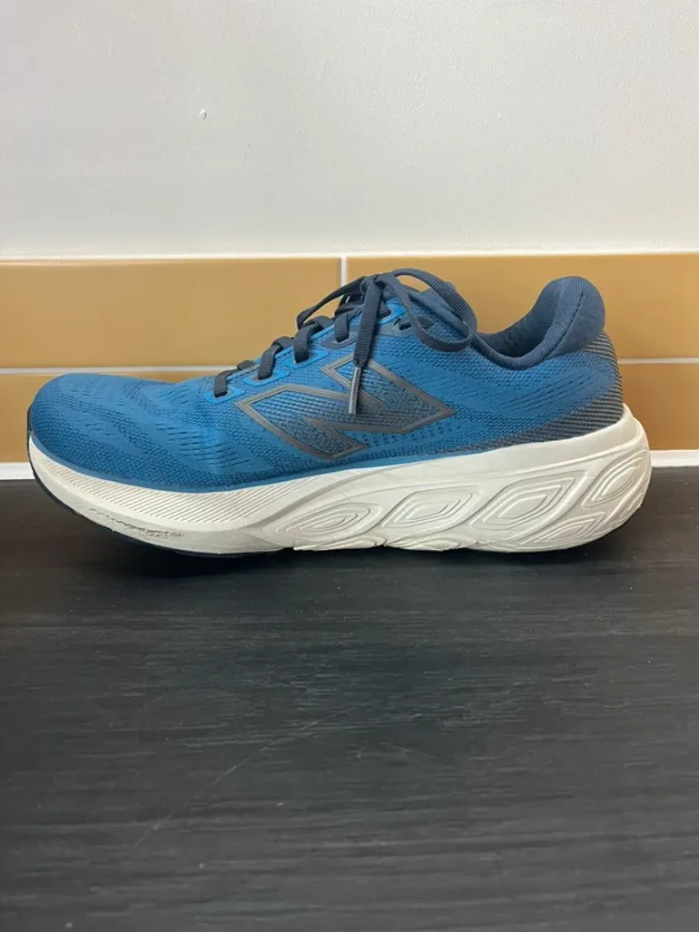 Used New Balance Fresh Foam x 880v15 bike — image 7 of 13