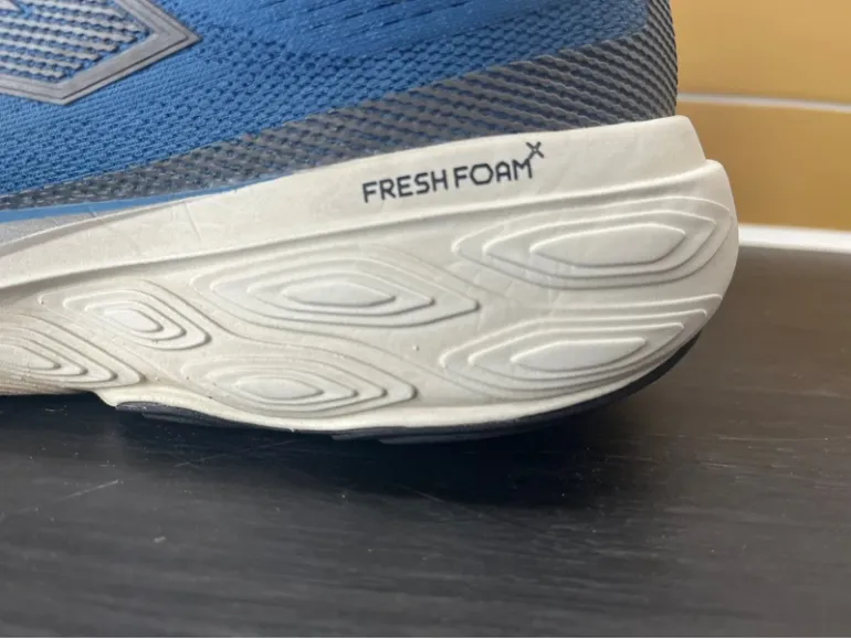 Used New Balance Fresh Foam x 880v15 bike — image 13 of 13