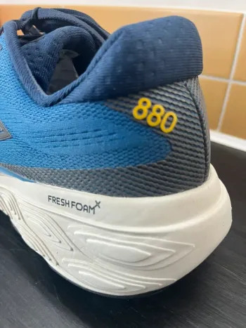 Used New Balance Fresh Foam x 880v15 bike — image 11 of 13