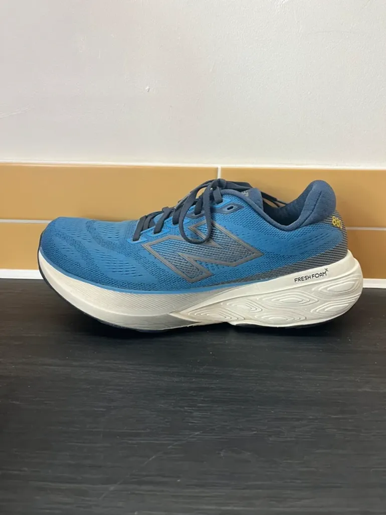 Used New Balance Fresh Foam x 880v15 bike — image 8 of 13