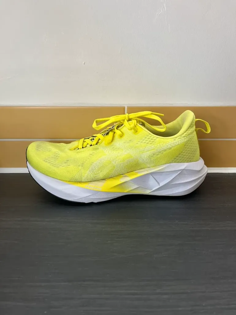 Used Asics Novablast 5 bike — image 7 of 12