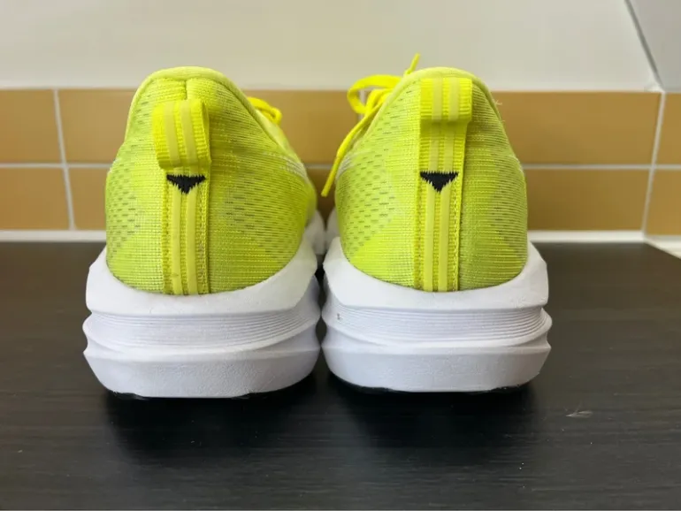 Used Asics Novablast 5 bike — image 11 of 12