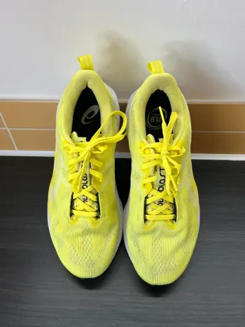Used Asics Novablast 5 bike — image 2 of 12