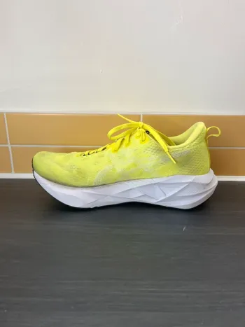 Used Asics Novablast 5 bike — image 10 of 12