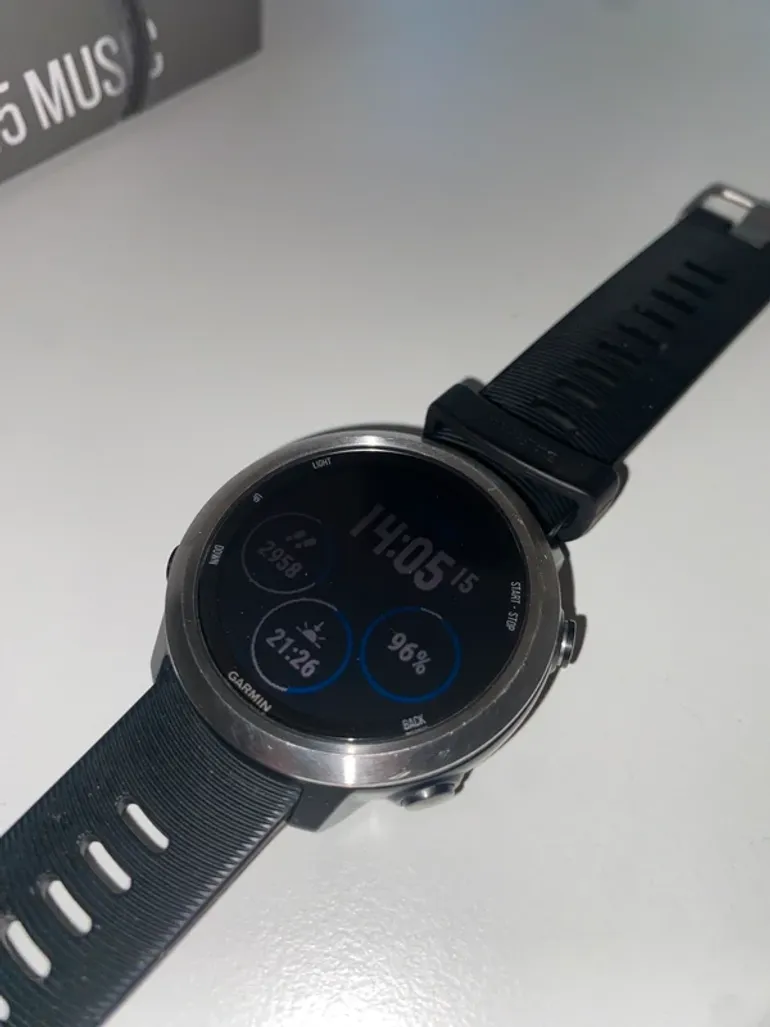 Used Garmin Forerunner 645 Music bike — image 2 of 3