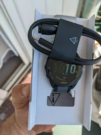 Used Garmin Forerunner 165 bike — image 3 of 4