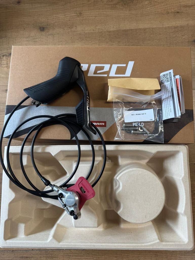 Gebrauchtes Sram Red AXS E1 12V Comandi Cambio + Pinze Flat Mount 2026 bike — Bild 2 von 7