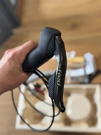Gebrauchtes Sram Red AXS E1 12V Comandi Cambio + Pinze Flat Mount 2026 bike — Bild 6 von 7
