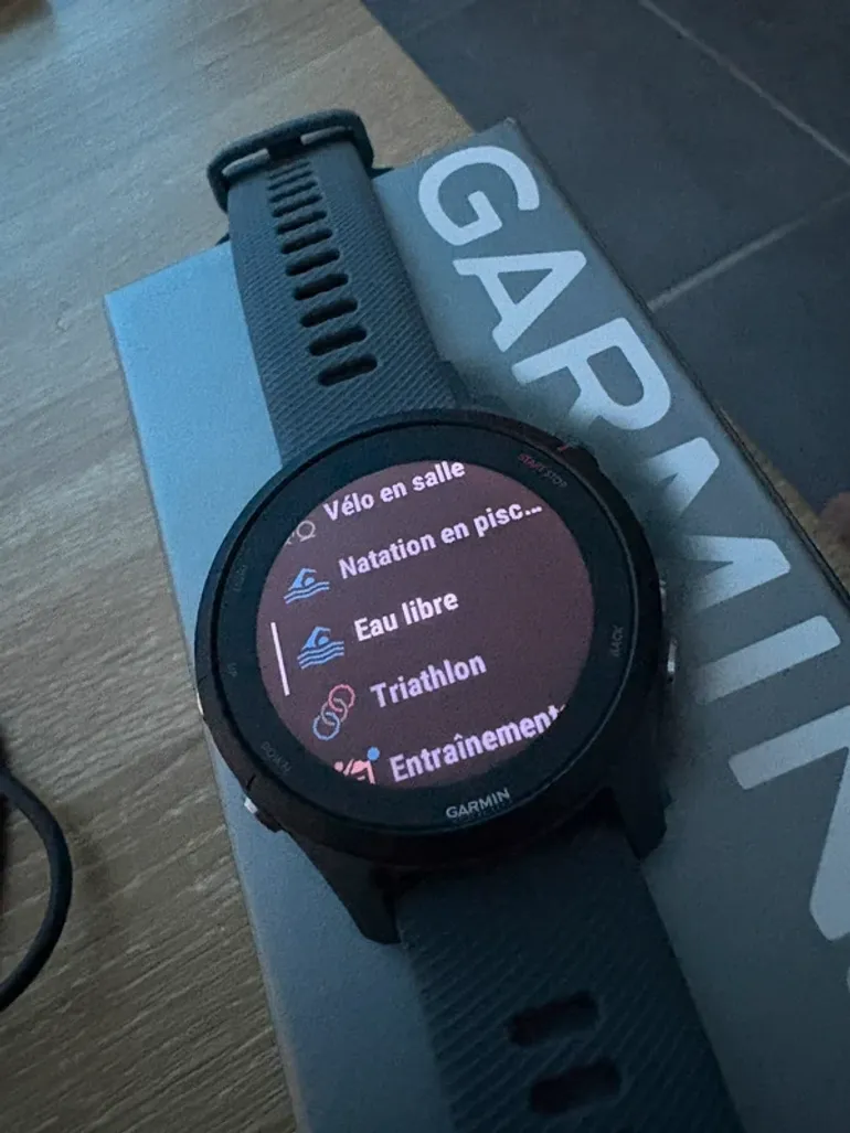 Used Garmin Forerunner 255 bike — image 3 of 6