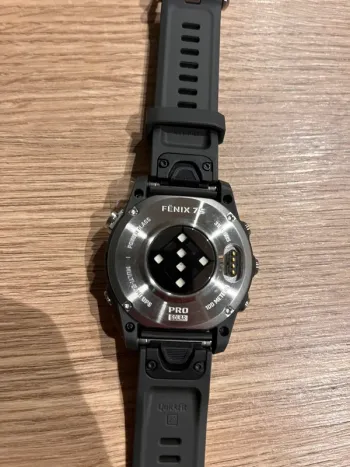 Used Garmin Fenix 7s Pro bike — image 2 of 3